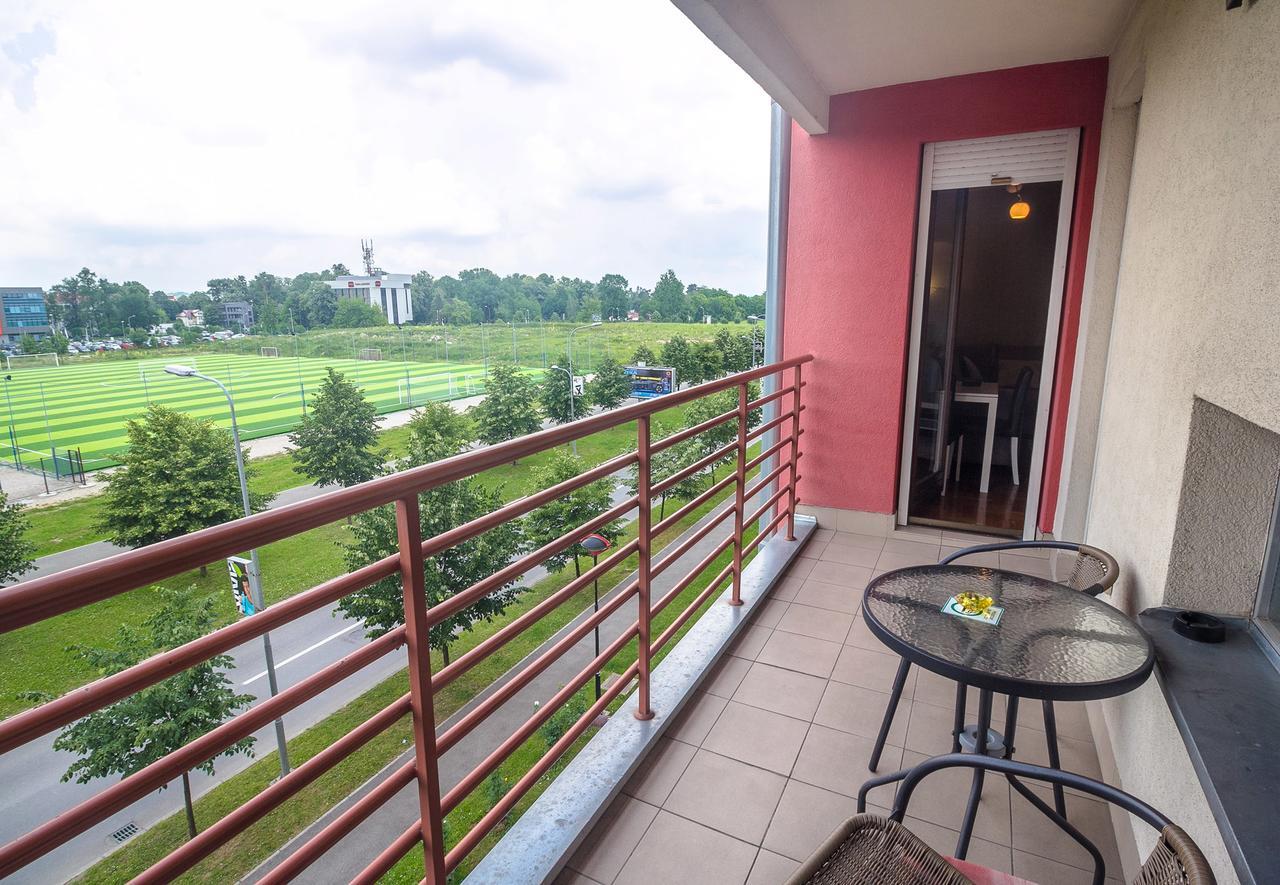 Stan Na Dan Banja Luka Apartment Ngoại thất bức ảnh