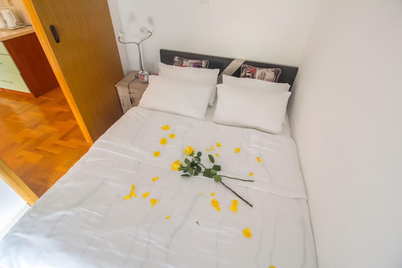 Stan Na Dan Banja Luka Apartment Ngoại thất bức ảnh