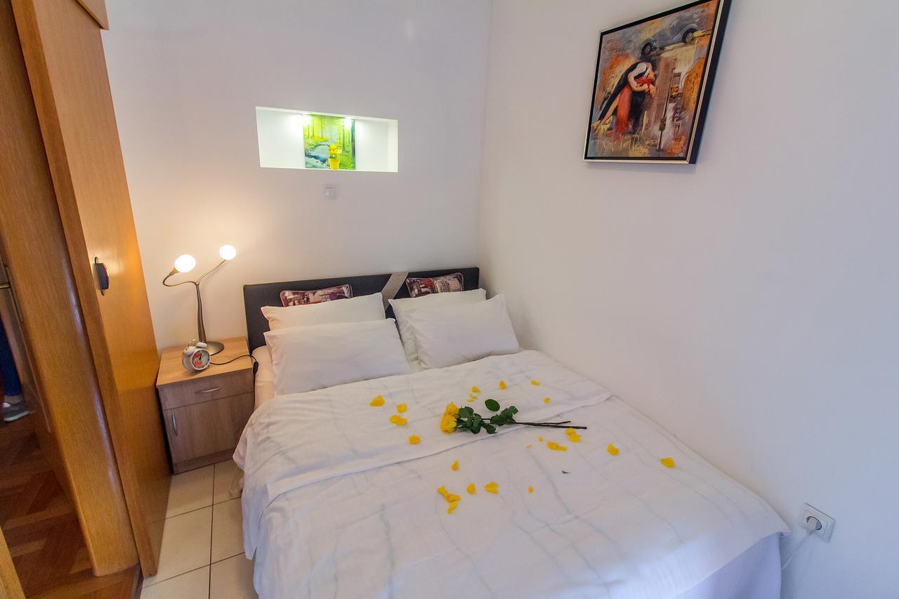 Stan Na Dan Banja Luka Apartment Ngoại thất bức ảnh