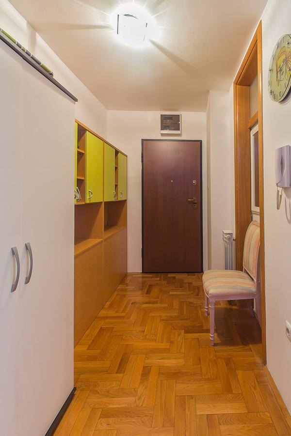 Stan Na Dan Banja Luka Apartment Ngoại thất bức ảnh