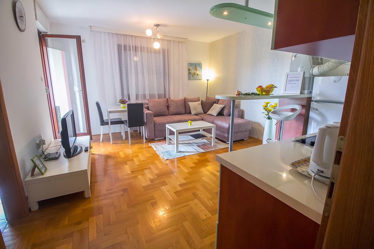 Stan Na Dan Banja Luka Apartment Ngoại thất bức ảnh