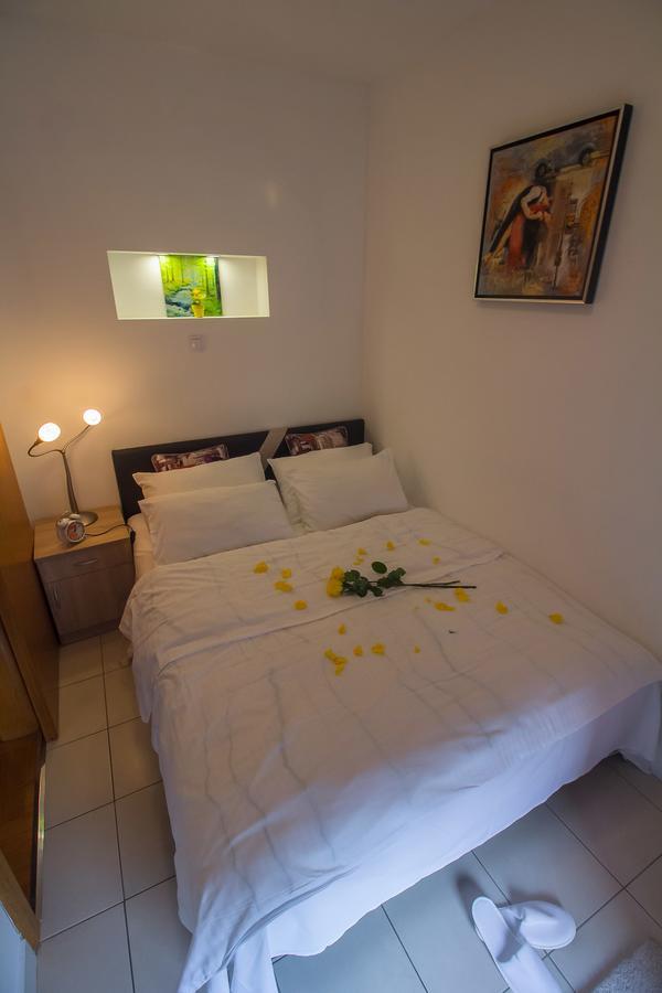 Stan Na Dan Banja Luka Apartment Ngoại thất bức ảnh