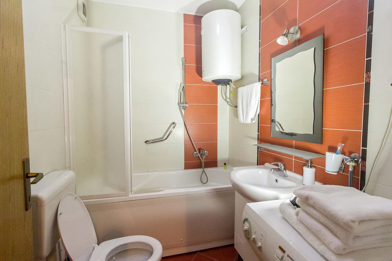 Stan Na Dan Banja Luka Apartment Ngoại thất bức ảnh