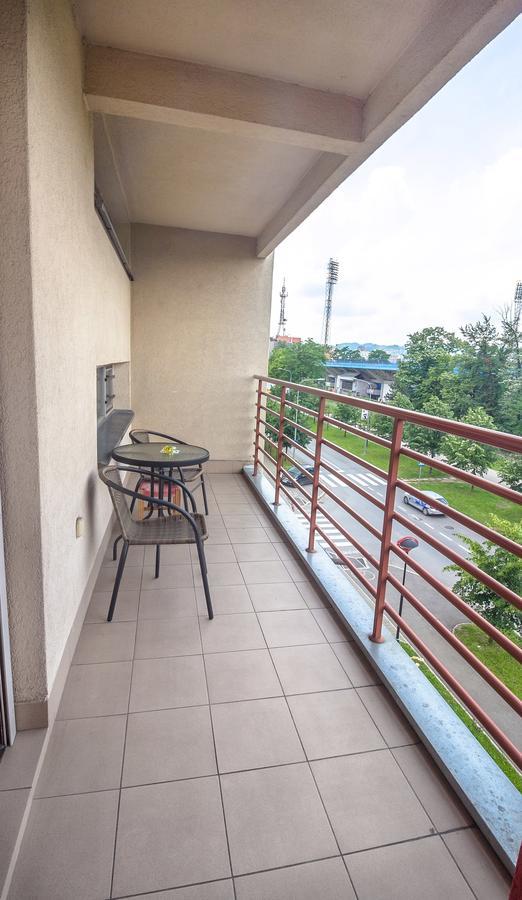 Stan Na Dan Banja Luka Apartment Ngoại thất bức ảnh